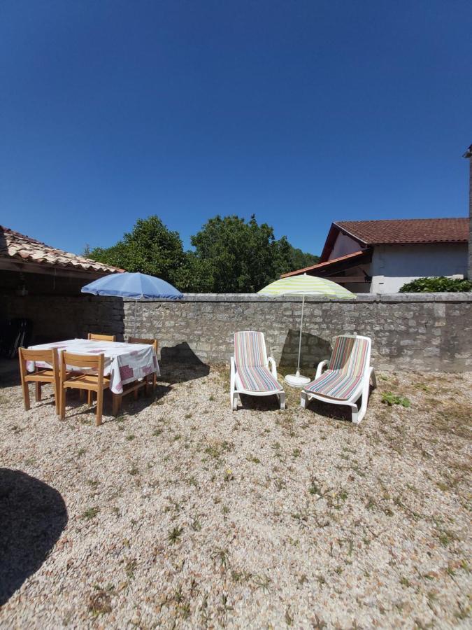 Appartements Danciu Jonzac Exterior photo